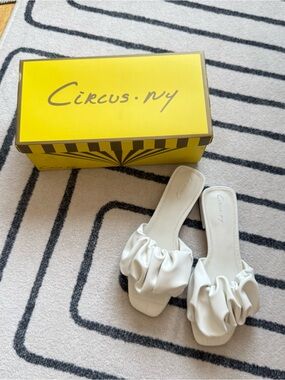 *BRAND NEW* Circus by Sam Edelman White Ruched Sandals